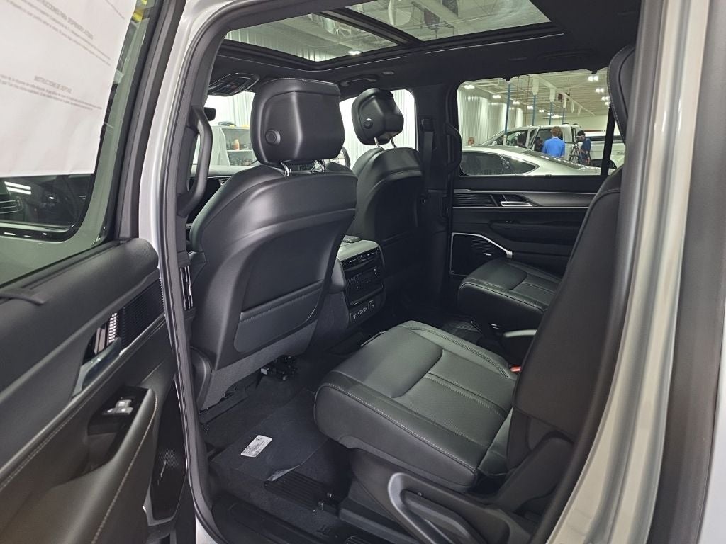 2026 Jeep Grand Wagoneer L Limited Reserve