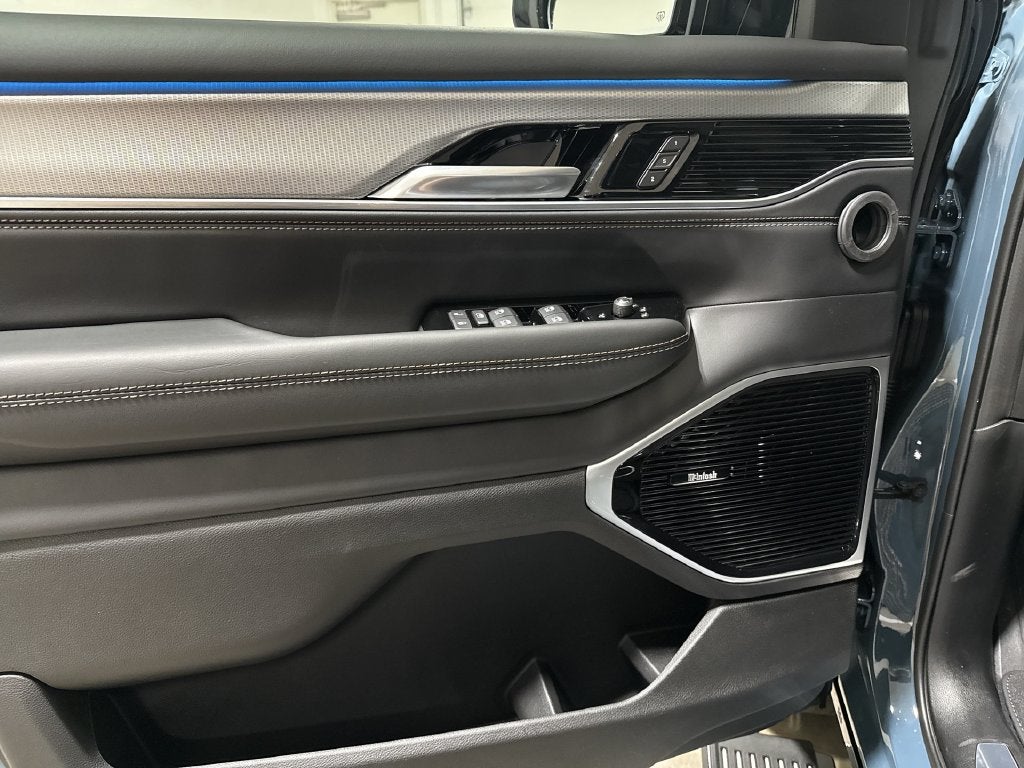 2027 Jeep Grand Wagoneer L Overland