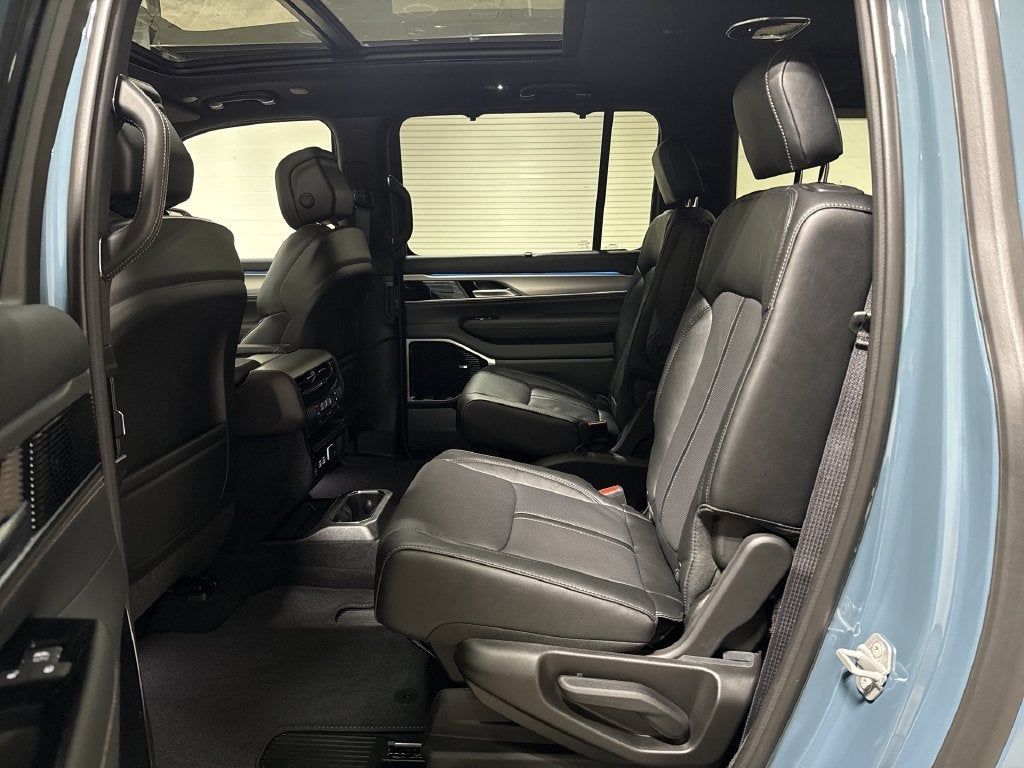 2027 Jeep Grand Wagoneer L Overland