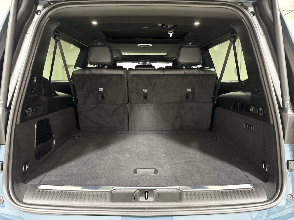2027 Jeep Grand Wagoneer L Overland