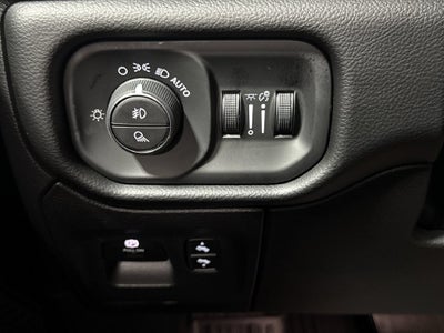 2027 RAM 1500 Big Horn/Lone Star