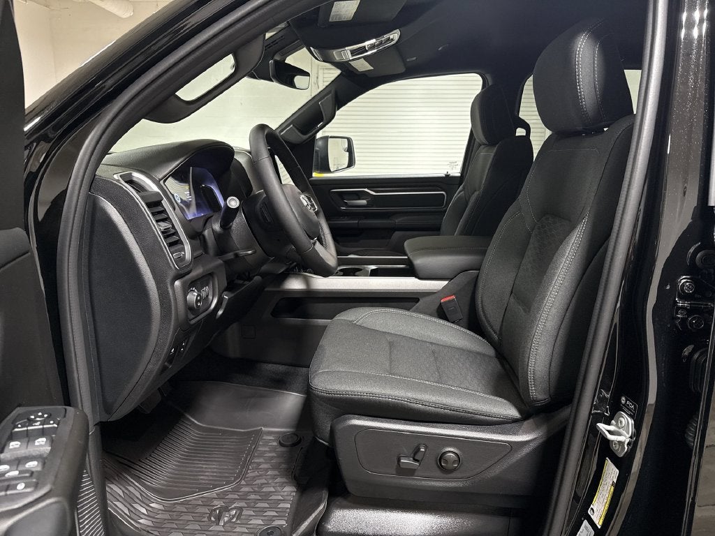 2027 RAM 1500 Big Horn/Lone Star