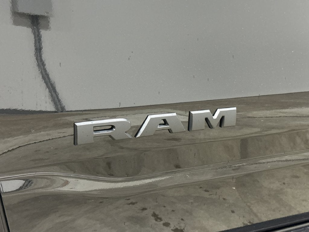 2027 RAM 1500 Big Horn/Lone Star