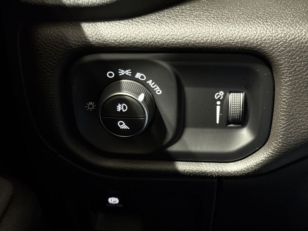 2025 RAM 1500 Warlock