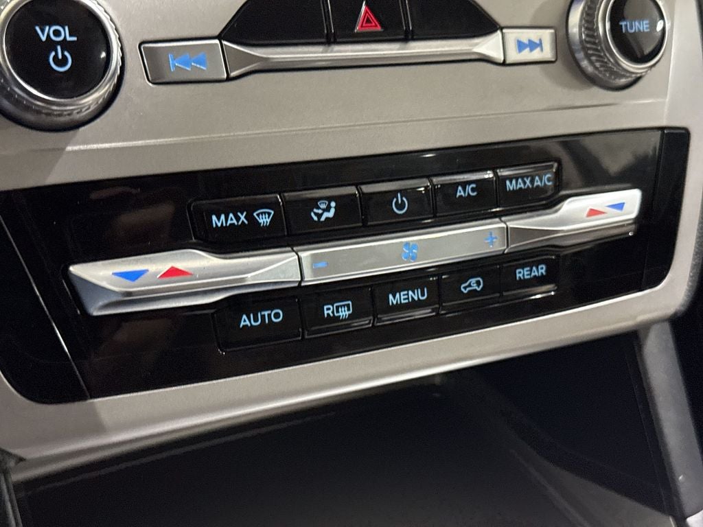 2023 Ford Explorer Base