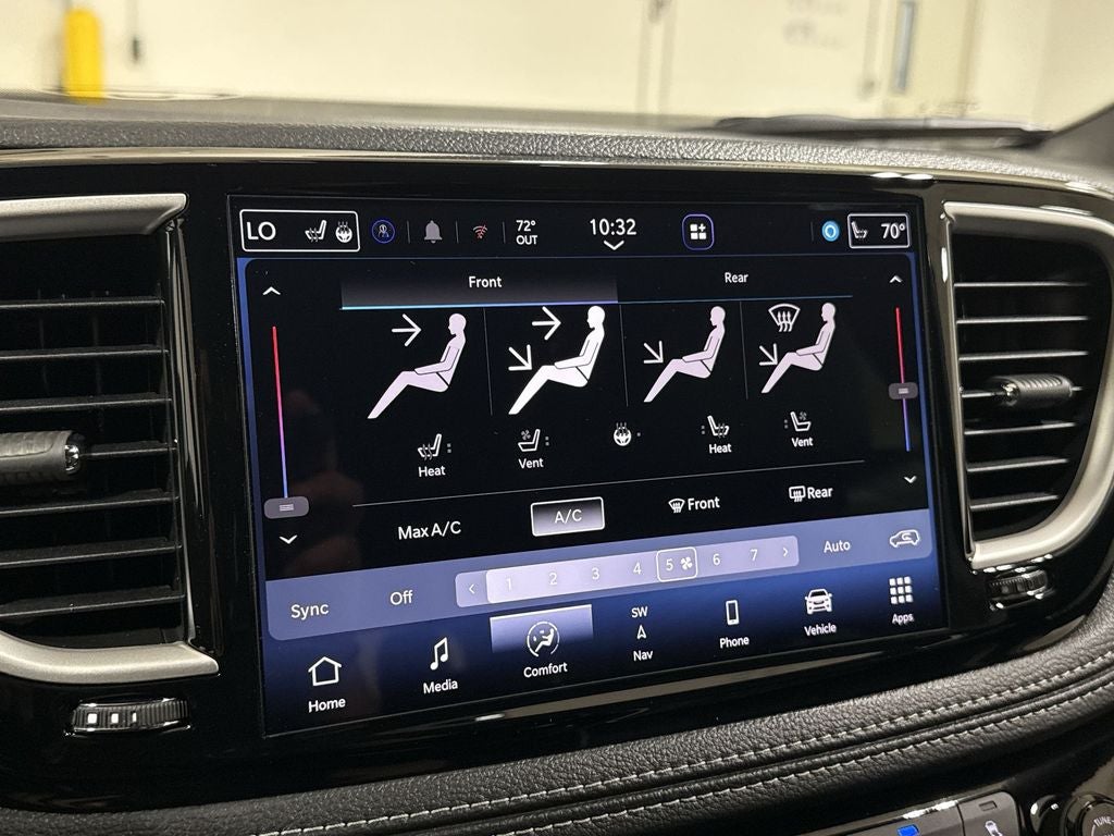 2027 Chrysler Pacifica Limited
