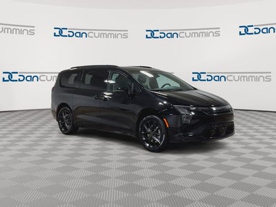 2027 Chrysler Pacifica Limited