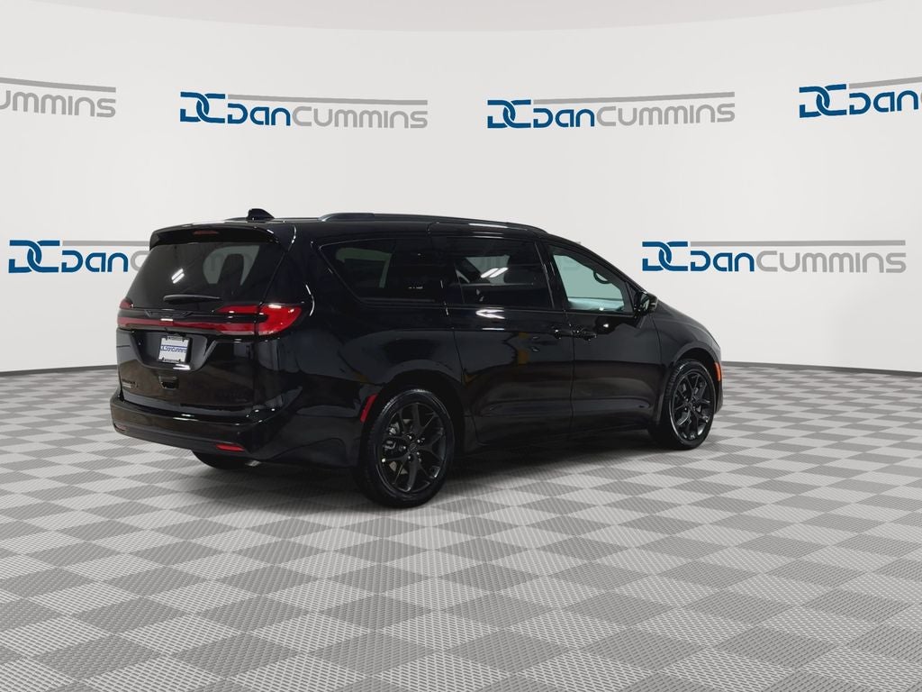 2027 Chrysler Pacifica Limited