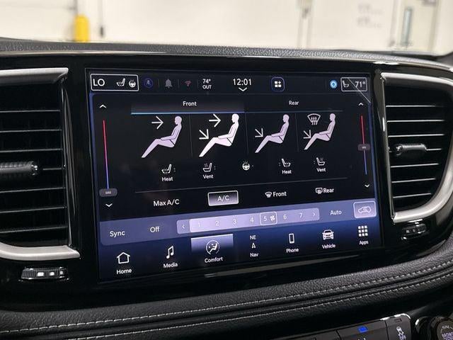 2027 Chrysler Pacifica Limited