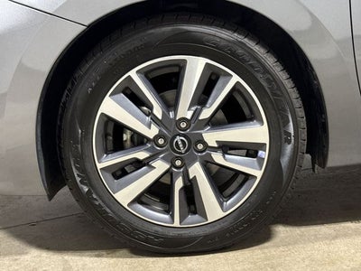 2023 Nissan Versa 1.6 SV