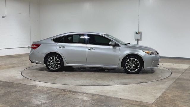 2017 Toyota Avalon XLE