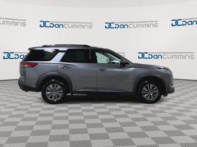 2024 Nissan Pathfinder SV