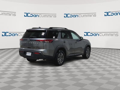 2024 Nissan Pathfinder SV