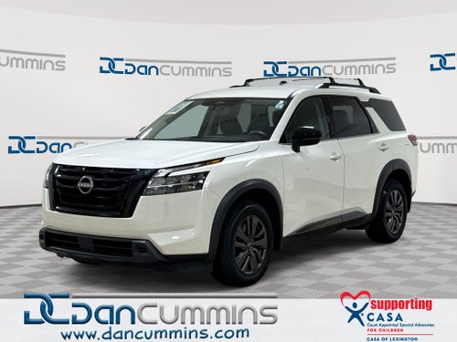 2022 Nissan Pathfinder SV