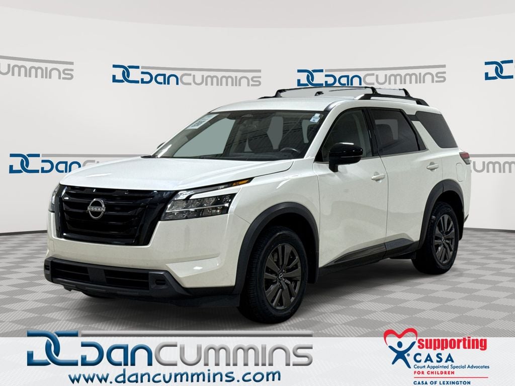 2022 Nissan Pathfinder SV