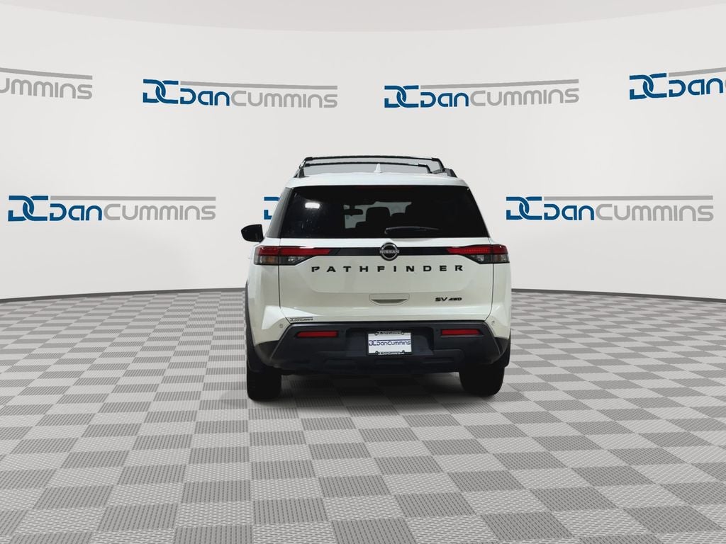 2022 Nissan Pathfinder SV