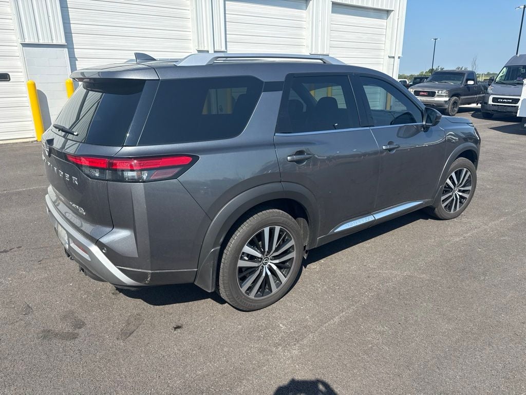 2023 Nissan Pathfinder Platinum