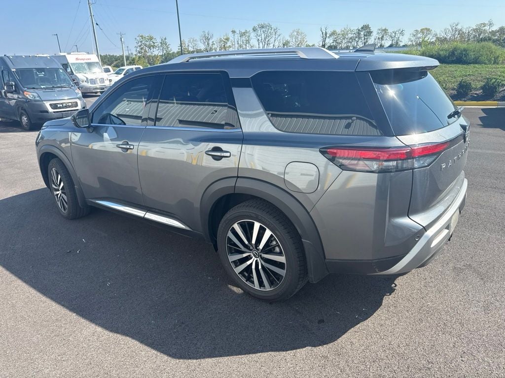 2023 Nissan Pathfinder Platinum