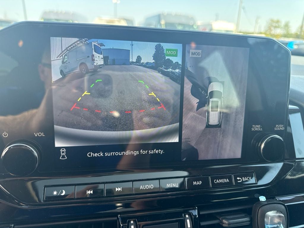 2023 Nissan Pathfinder Platinum