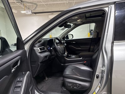 2020 Toyota Highlander Hybrid XLE