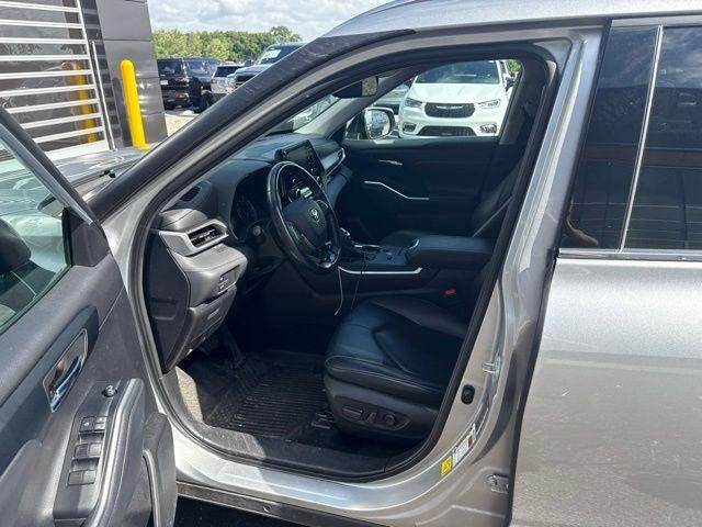 2020 Toyota Highlander Hybrid XLE