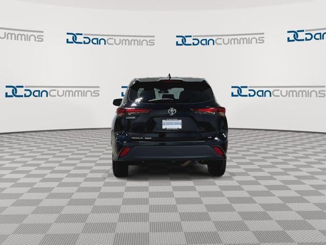 2024 Toyota Highlander LE