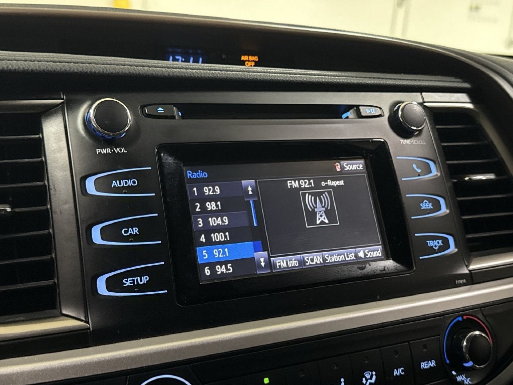 2019 Toyota Highlander LE