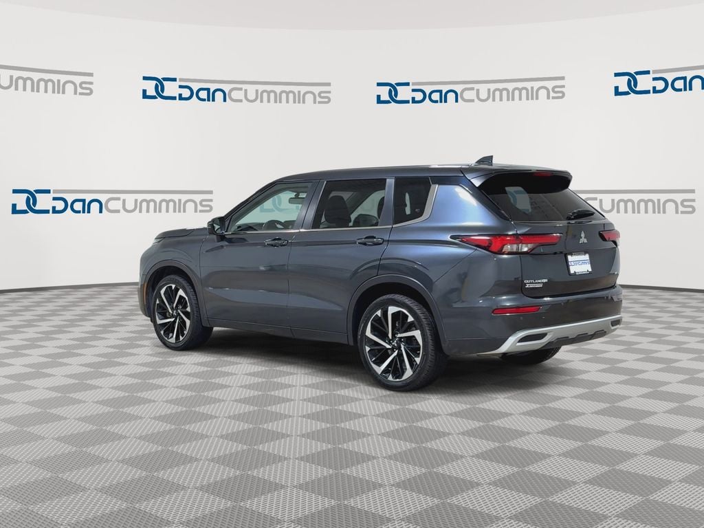 2024 Mitsubishi Outlander SE