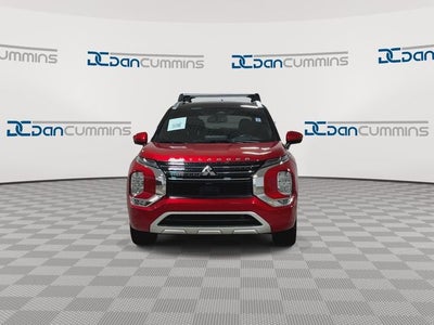 2024 Mitsubishi Outlander Base