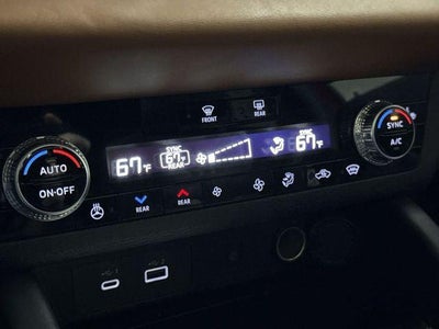 2024 Mitsubishi Outlander Base