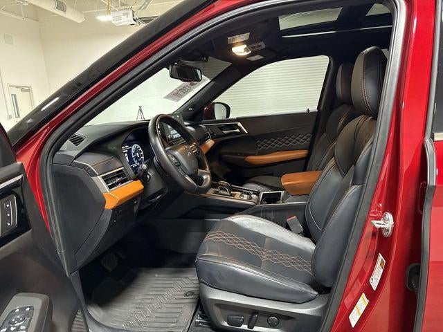 2024 Mitsubishi Outlander Base