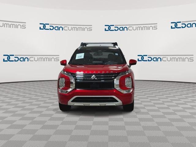 2024 Mitsubishi Outlander Base