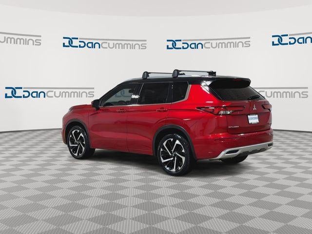 2024 Mitsubishi Outlander Base