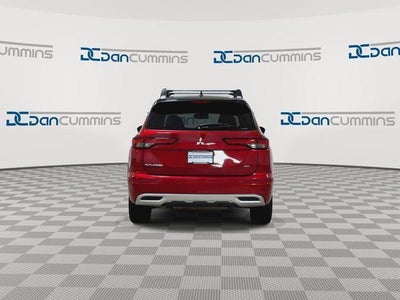 2024 Mitsubishi Outlander Base