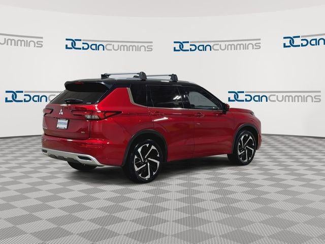2024 Mitsubishi Outlander Base