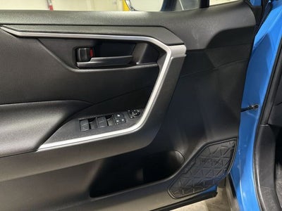 2020 Toyota RAV4 Hybrid LE
