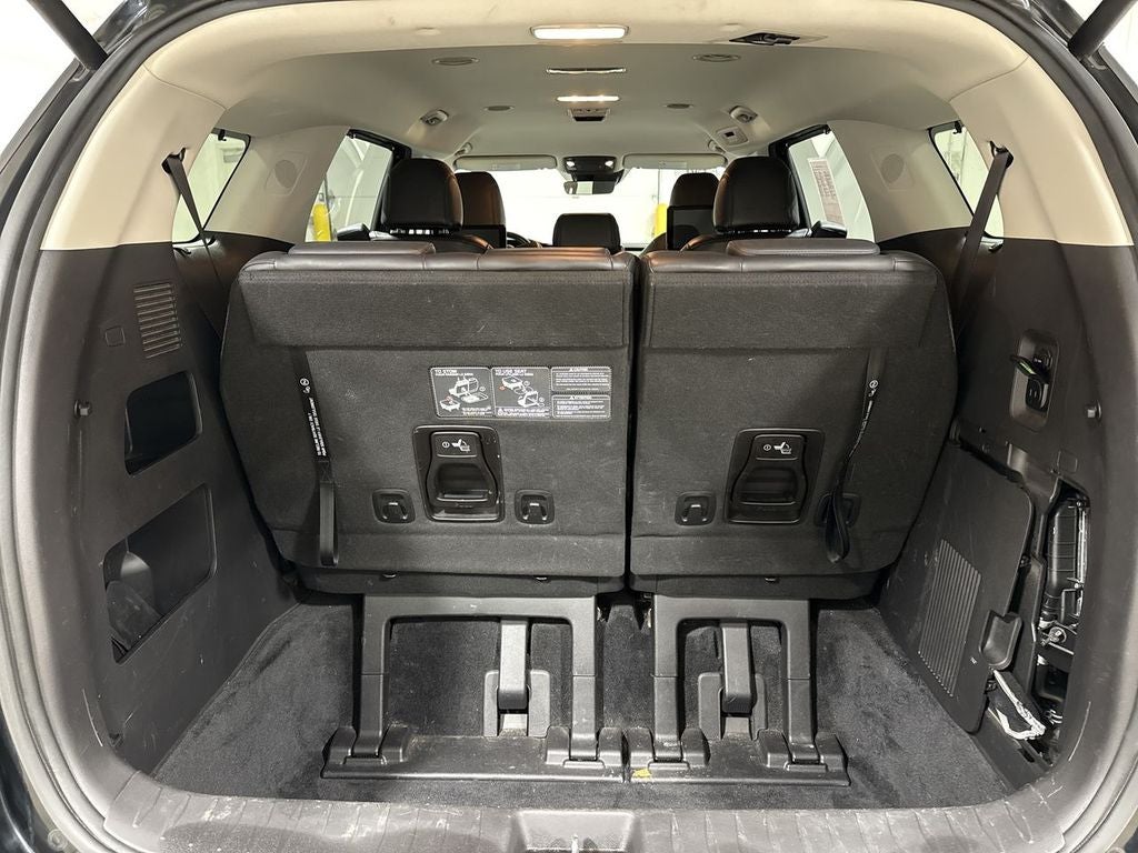 2022 Kia Carnival SX