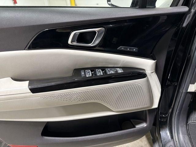 2022 Kia Carnival SX
