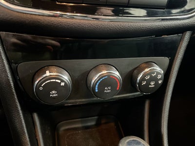 2012 Chrysler 200 LX