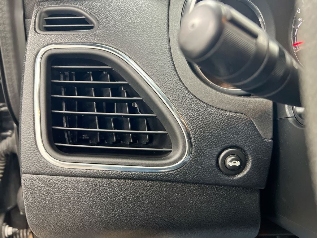 2012 Chrysler 200 LX