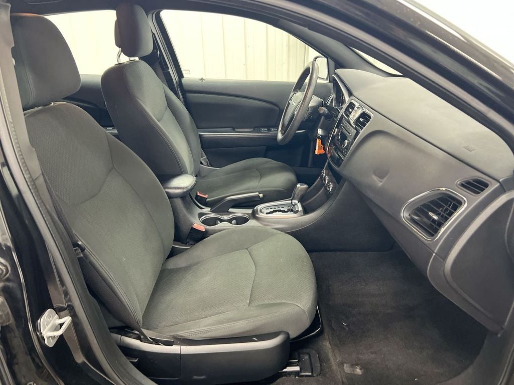 2012 Chrysler 200 LX