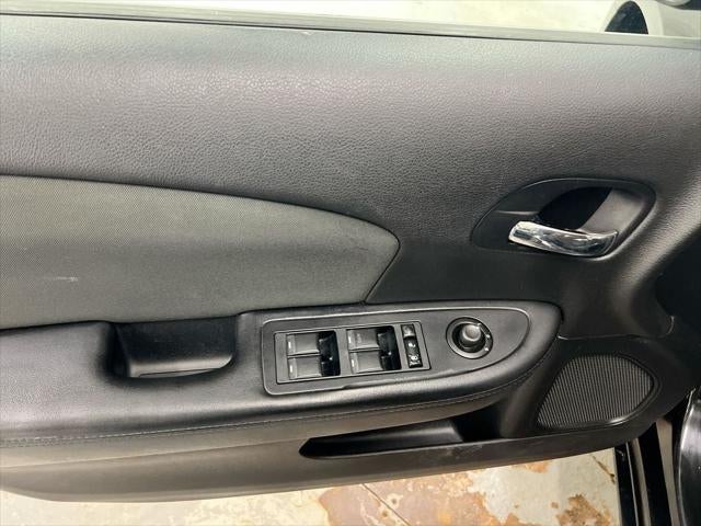 2012 Chrysler 200 LX