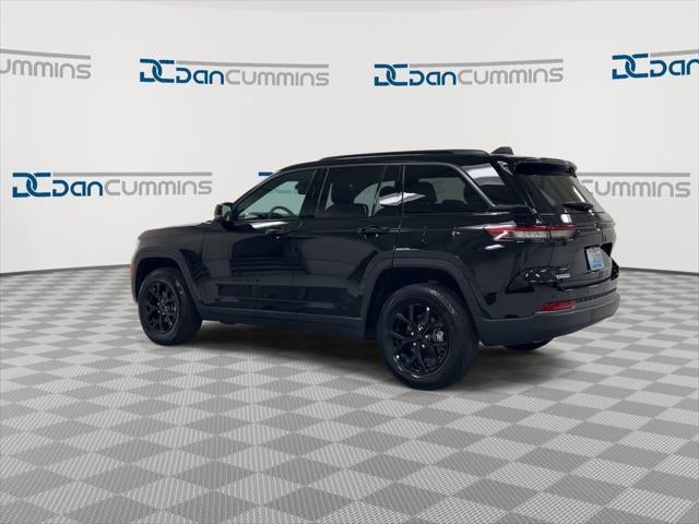 2026 Jeep Grand Cherokee Laredo