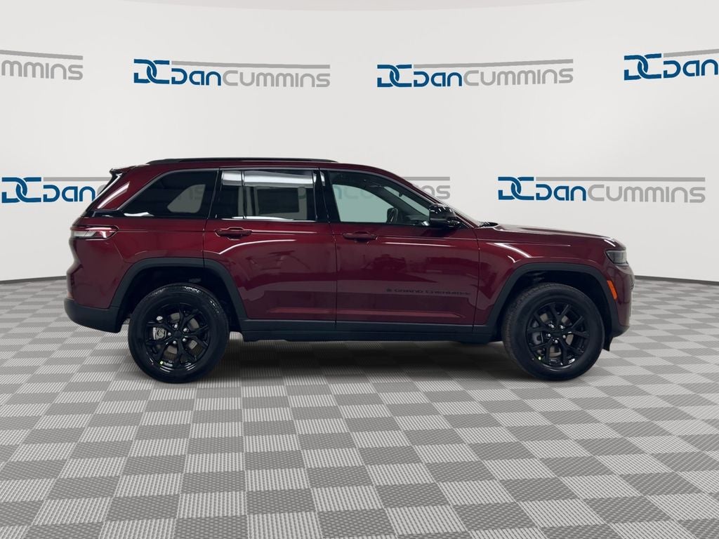 2026 Jeep Grand Cherokee Laredo