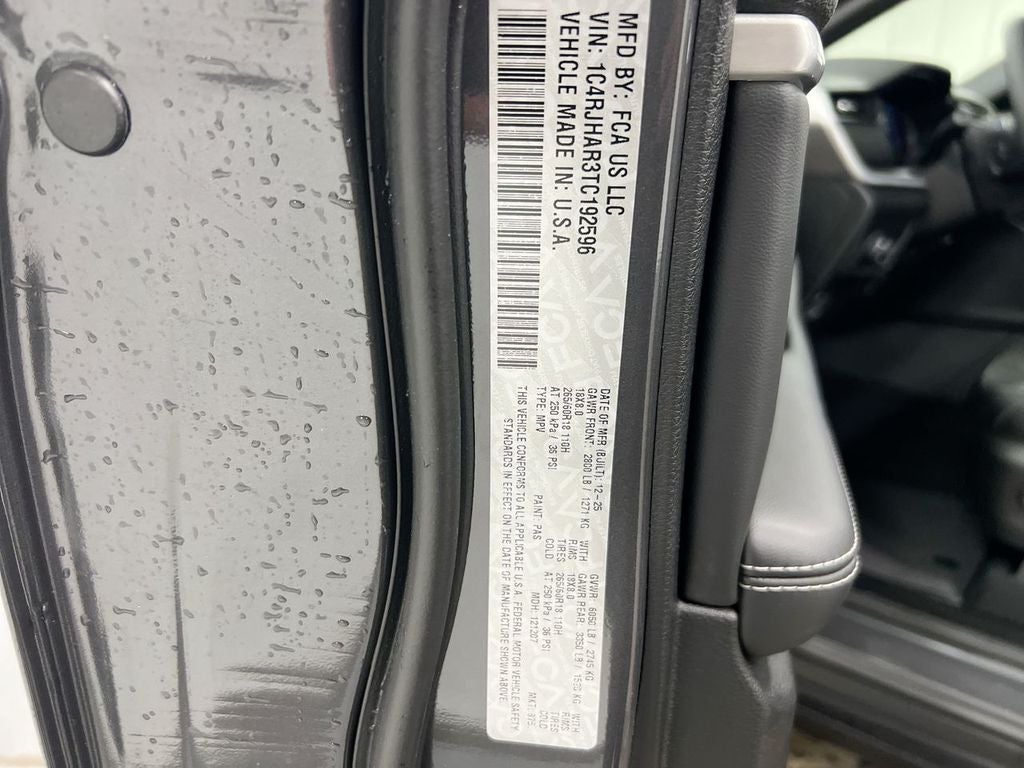 2026 Jeep Grand Cherokee Laredo