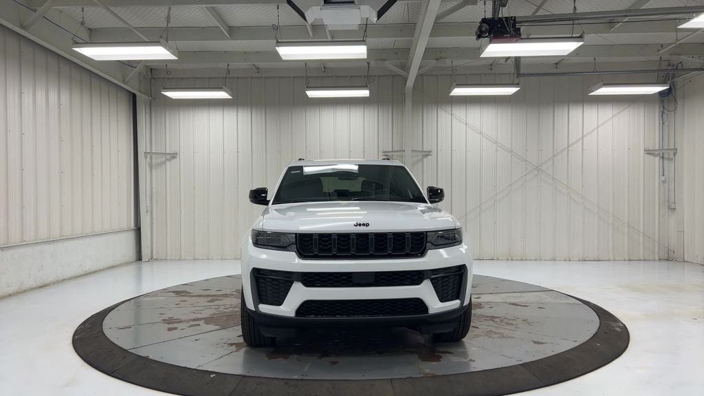 2026 Jeep Grand Cherokee Laredo