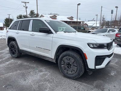 2026 Jeep Grand Cherokee Laredo