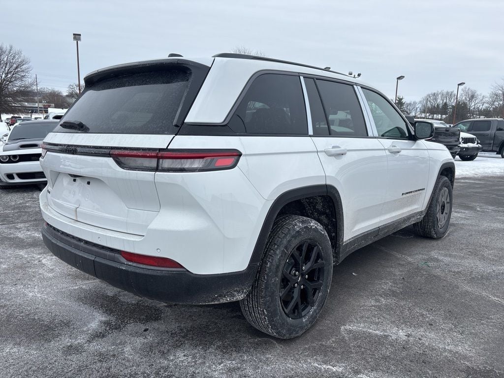 2026 Jeep Grand Cherokee Laredo