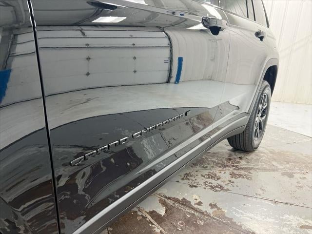 2026 Jeep Grand Cherokee Altitude