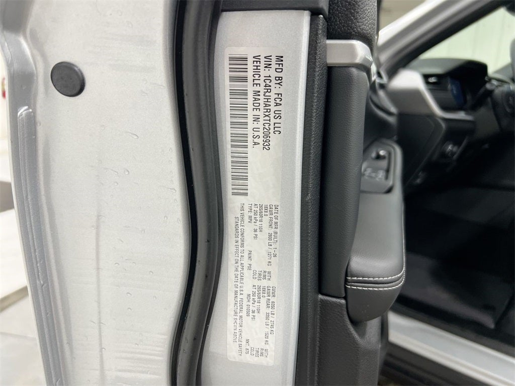 2026 Jeep Grand Cherokee Laredo